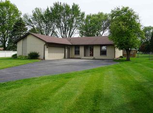 5875 Deb Ellen Dr, Rockford, IL 61109
