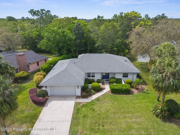 7 Salvia Ct W, Homosassa, FL 34446