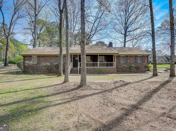 9261 Brave Ct, Jonesboro, GA 30236