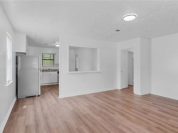 4th image of 113 Tanglewood Dr #B