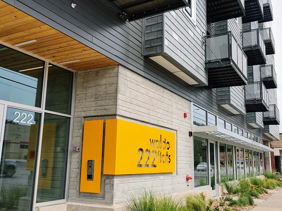 222 Waldo Flats
