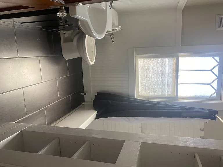 517 New Scotland Ave #2F — Photo 8