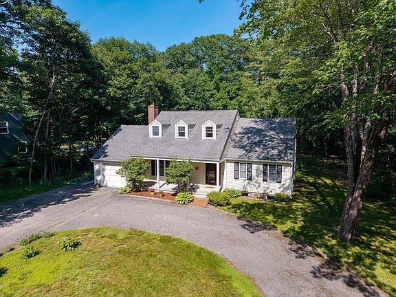 5th image of 16 River Bend Drive