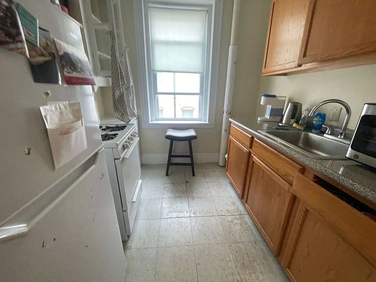 Building Photo - 91 Gordon St #14