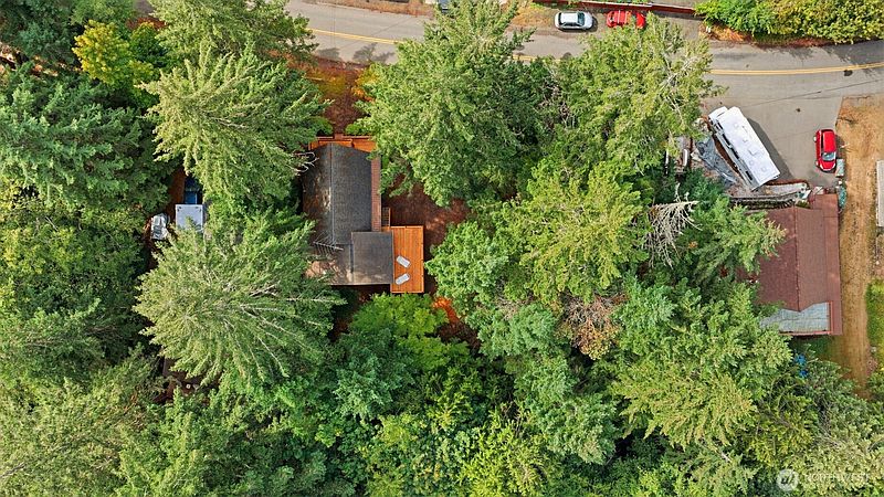 2nd image of 720 E Creekside Drive