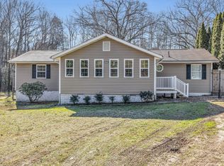 23 Opal Rd, Rossville, GA 30741