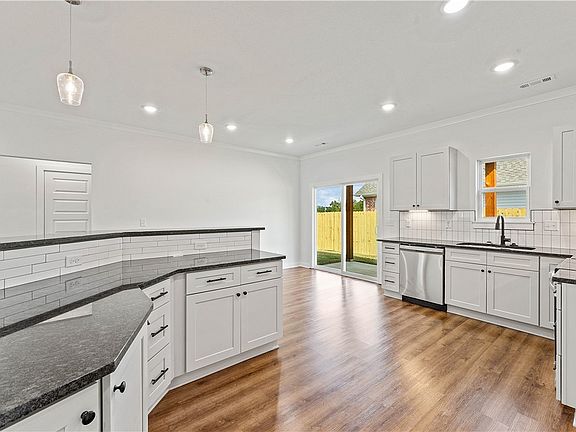 2nd image of 2 Wendike Ln