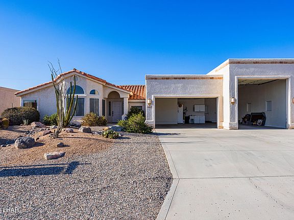 2nd image of 4019 Bluegrass Dr