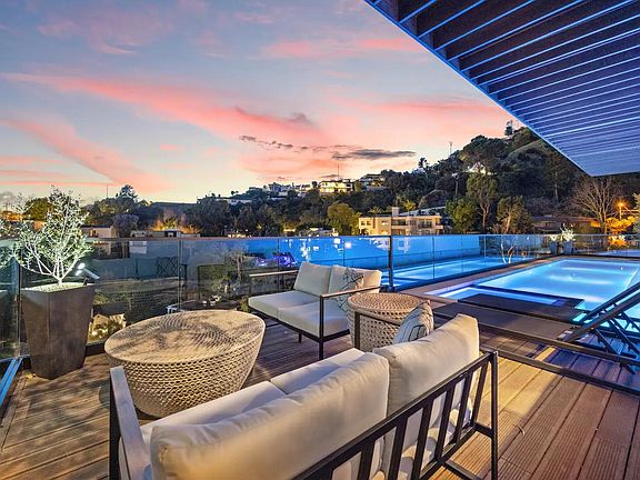 Indulge in Hollywood glamour at our lavish vacation rental managed by Stay Awhile Villas.