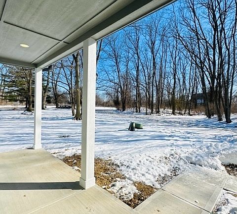 2nd image of 1644 Hunting Horn Cir