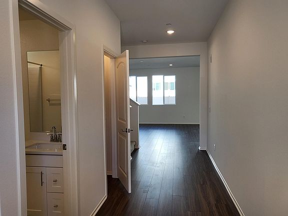 3rd image of 24925 Lear Ln
