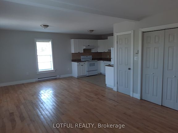 4th image of 2084 Dundas St #3
