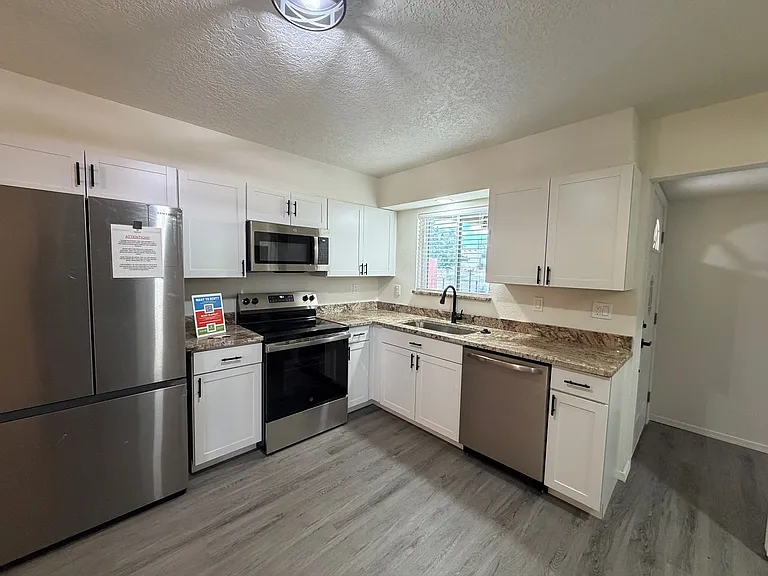 5608 Drake Ave NW — Photo 20