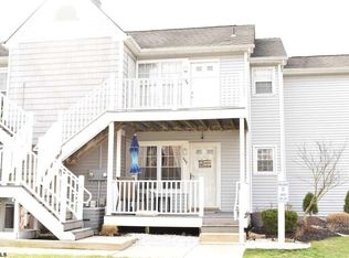293 London Ct, Egg Harbor Township, NJ 08234