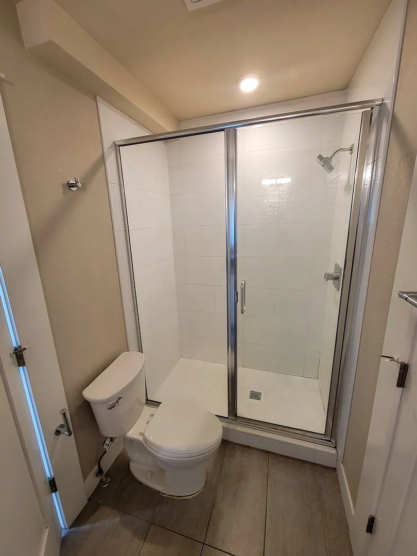 Beautiful 3 Bed 2 Bath Townhome Near Sloans — Photo 1