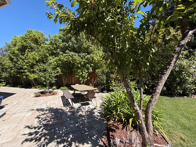 3775 Middlefield Rd — Photo 13