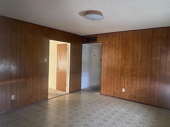 4th image of 6040 Cadiz St