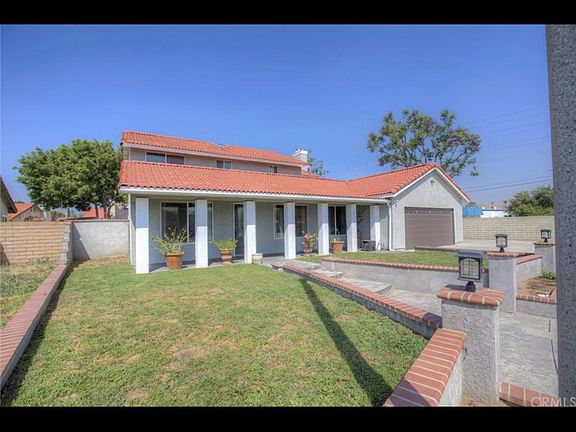 2nd image of 4311 Glenroy Ct