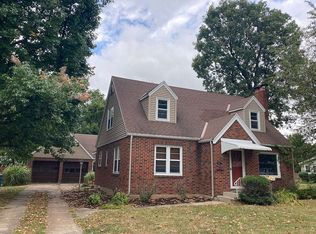 1002 8th St, Monett, MO 65708