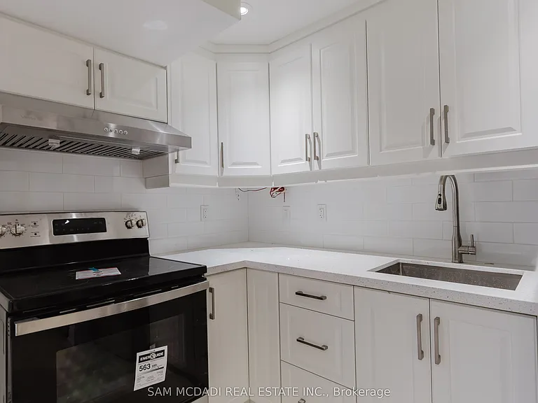 5489 Festival Dr — Photo 10