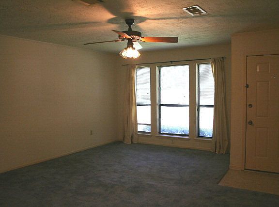 2nd image of 908 Trailwood Blvd