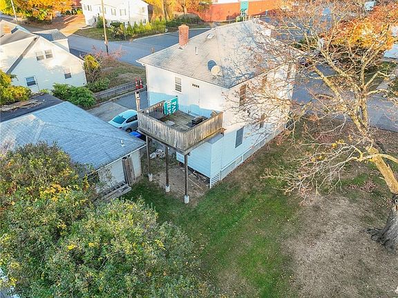 5th image of 49 Barrett Ave