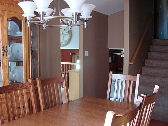 5th image of 7803 Woodstock Dr