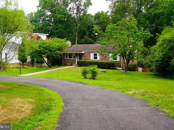 1720 Beulah Rd, Vienna, VA 22182