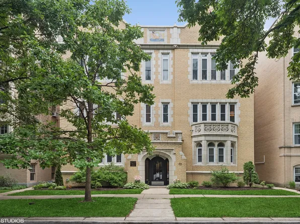 653 Hinman Ave APT 2N, Evanston, IL 60202