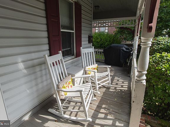 4th image of 138 138/140 N 6th St
