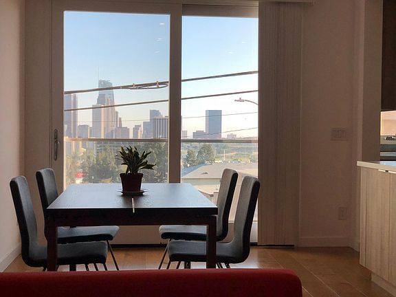 Living Romm (1st floor)