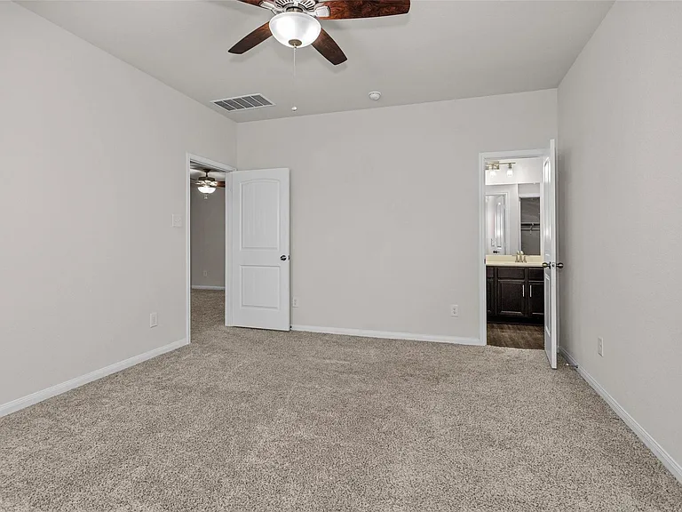 17423 Desmond St — Photo 18