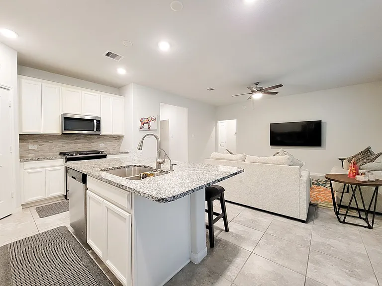 6523 Fiddlewood Thicket Ln — Photo 15
