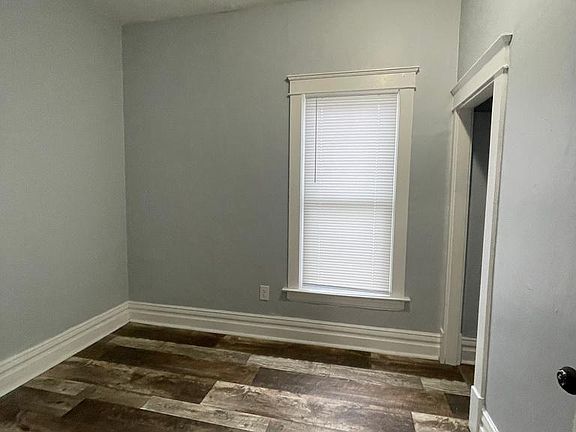 3rd image of 509 S Hosmer St