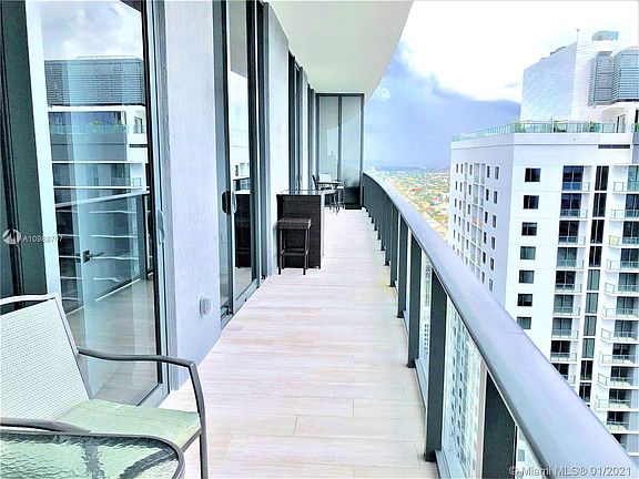 4th image of 45 NE 9th St #4609