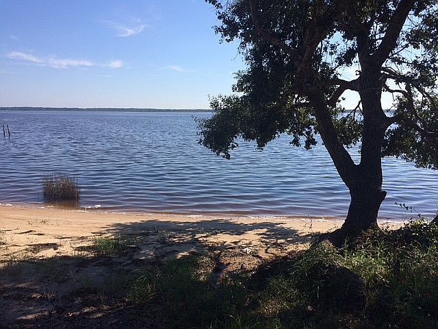 3210 RobinsonPoint Rd Milton