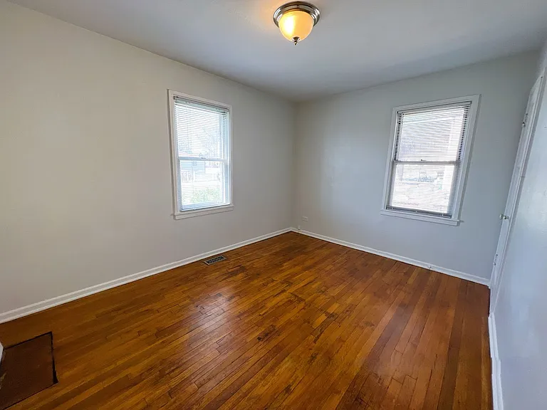 1875 W Beekman Pl — Photo 10