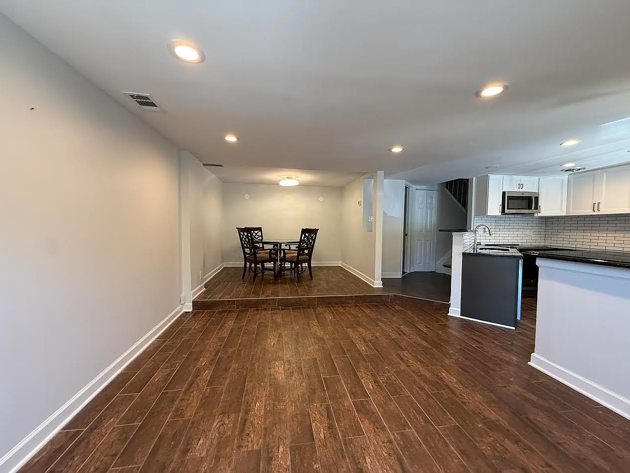3 bed, 1593 sqft, $2,700 — Photo 4