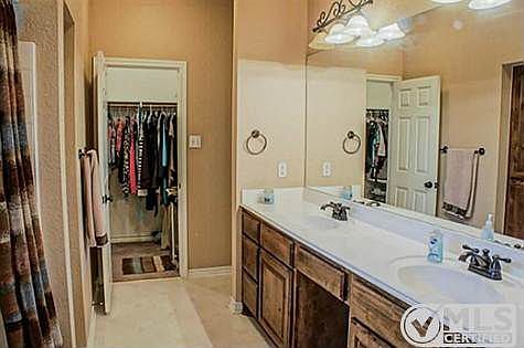 3rd image of 6951 Crabtree Ln