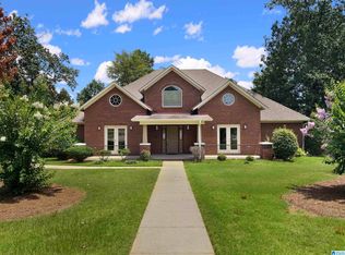 1800 Calgary Dr, Bessemer, AL 35022