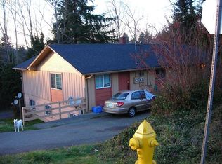 589 10th Ave APT C, Coos Bay, OR 97420