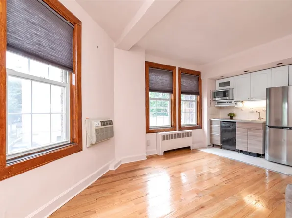 10 Station Square image 1 of 12