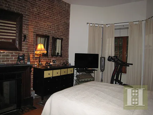 Rented by Halstead Real Estate | media 29