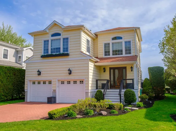 405 Cambridge Ave, Cape May Point, NJ 08212