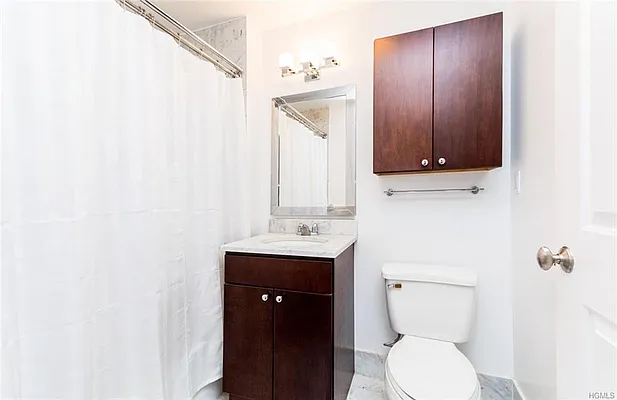 Rented by Re/Max In The City | media 6