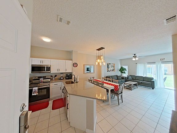 4th image of 8405 Blue Lagoon Dr