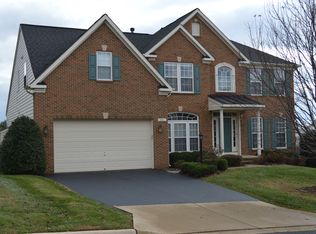 201 Pinnacle Ct, Warrenton, VA 20186