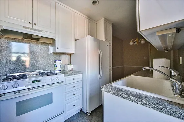 Sold by Remax Edge | media 16
