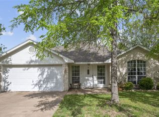 1211 Mullins Ct, College Station, TX 77845