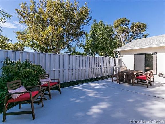 3rd image of 8855 Thumbwood Cir APT D